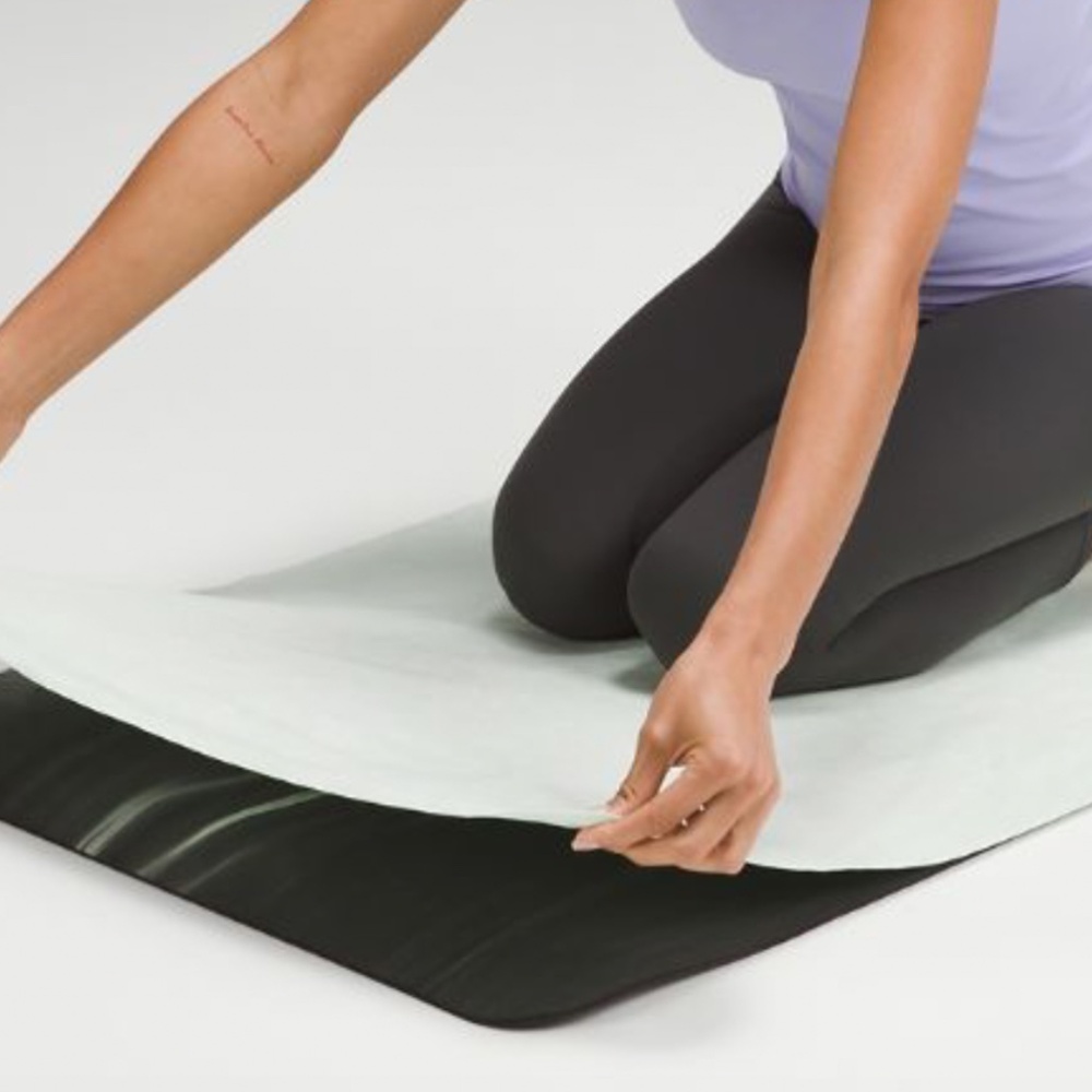 💚 Lululemon | The Towel (Yoga Towel) | Kohlrabi Green 💚